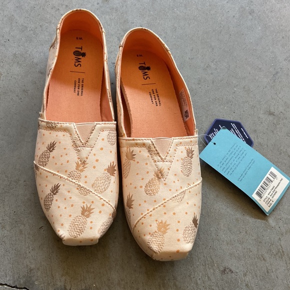Womens Toms size 8 - Picture 2 of 4